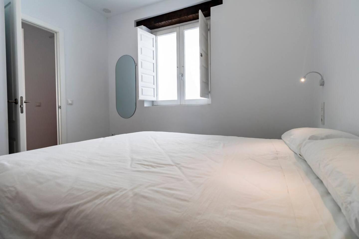 Apartamentos La Cruz Verde Cadiz Bilik gambar