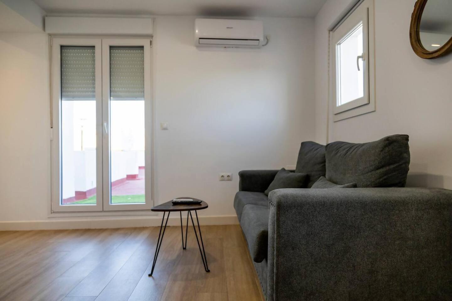 Apartamentos La Cruz Verde Cadiz Bilik gambar