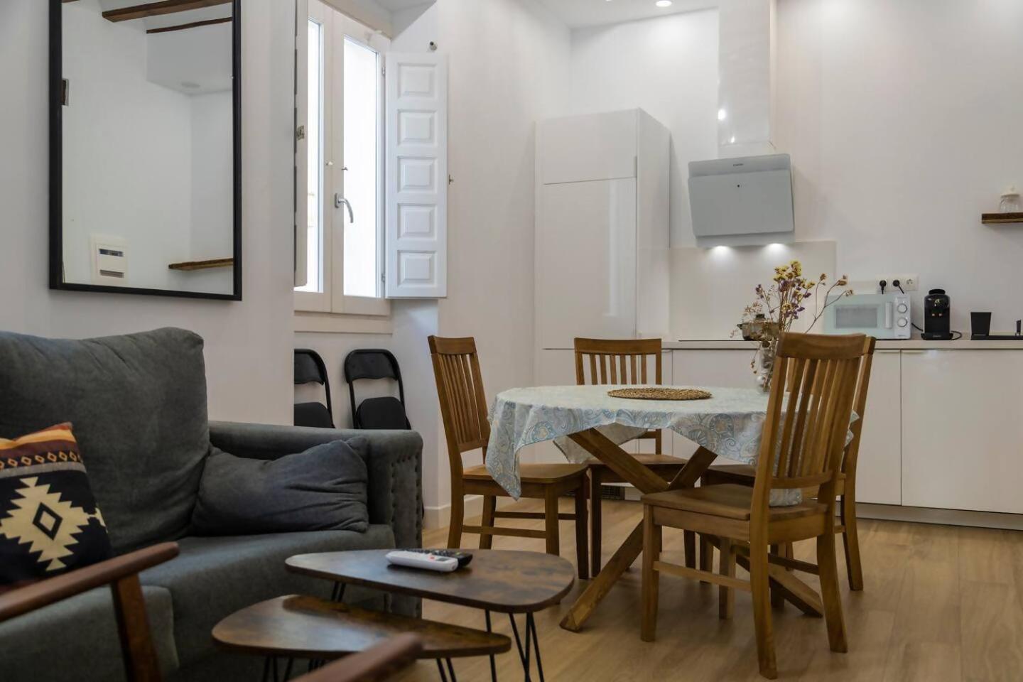 Apartamentos La Cruz Verde Cadiz Bilik gambar