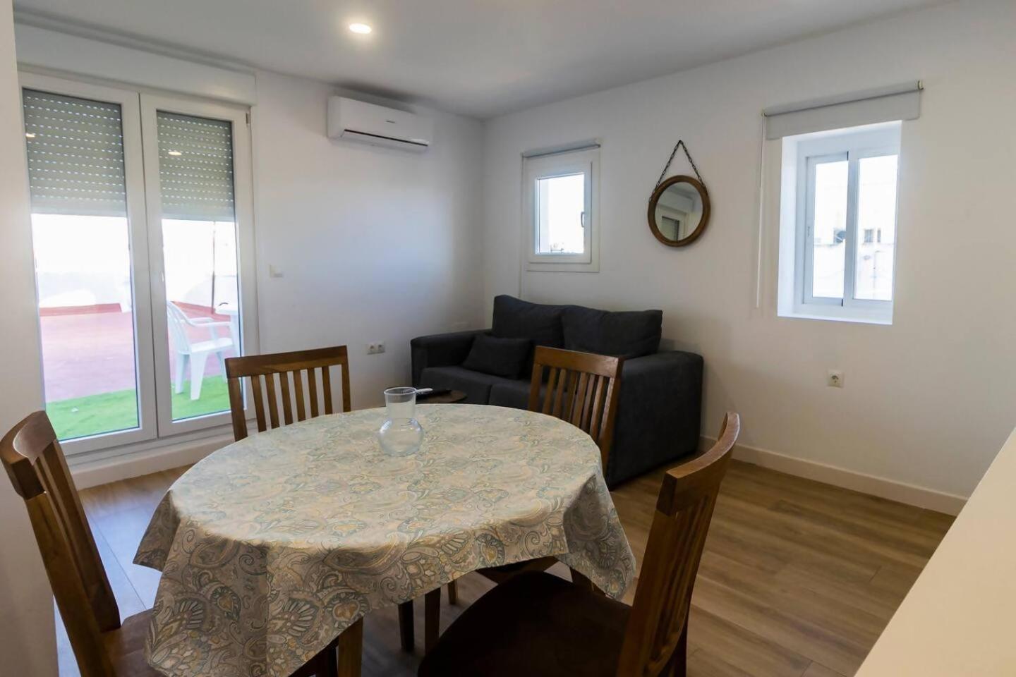 Apartamentos La Cruz Verde Cadiz Bilik gambar