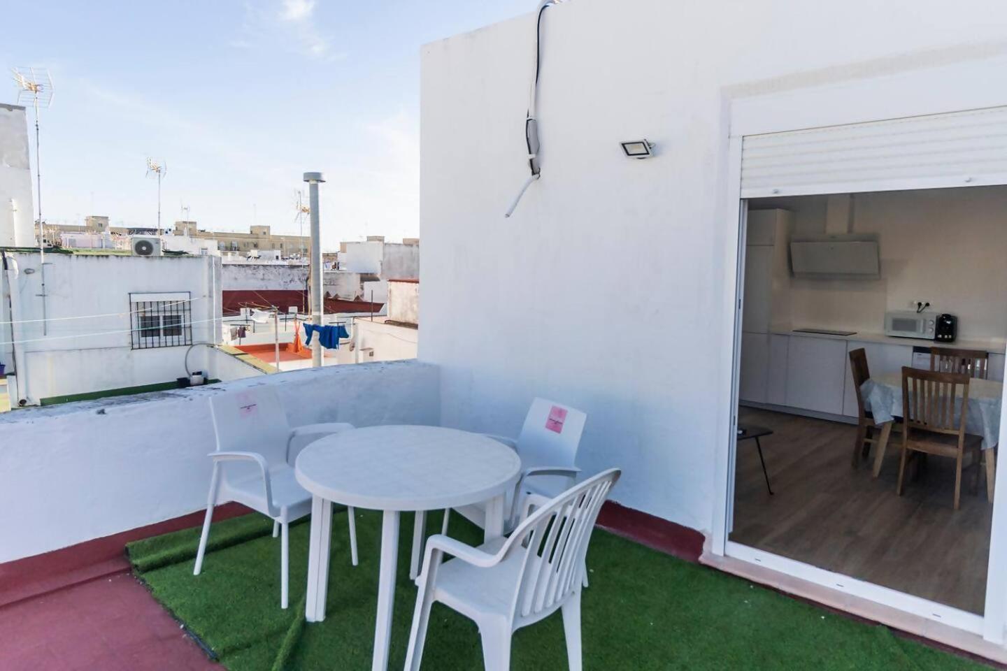 Apartamentos La Cruz Verde Cadiz Bilik gambar