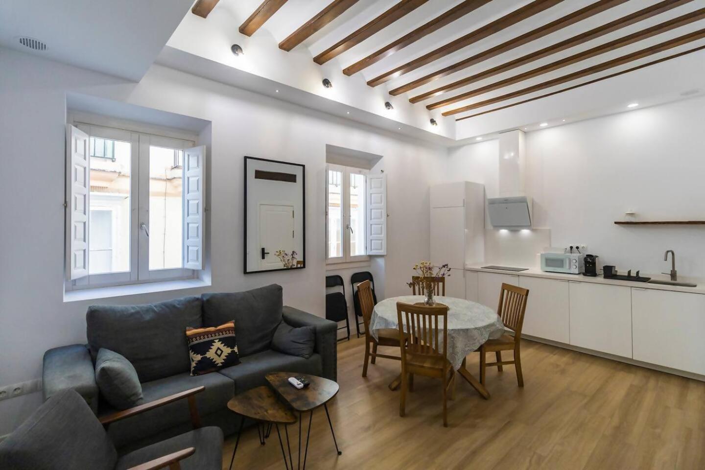Apartamentos La Cruz Verde Cadiz Bilik gambar